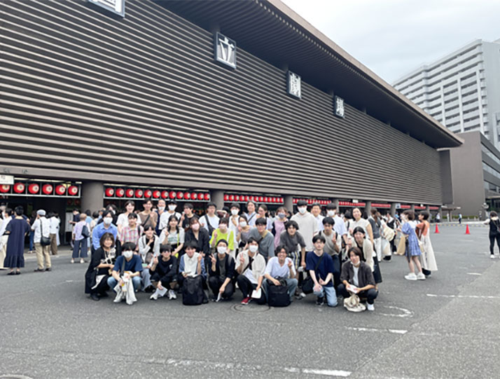 情報文化学科学生が国立劇場「歌舞伎鑑賞教室」参加